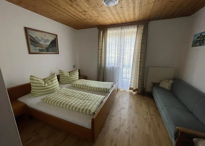 Harbachwirt, Apartment